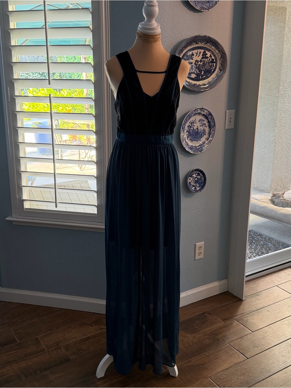 NWT BCBG Generation Sleeveless Teal Blue Maxi Dress with Sheer Skirt